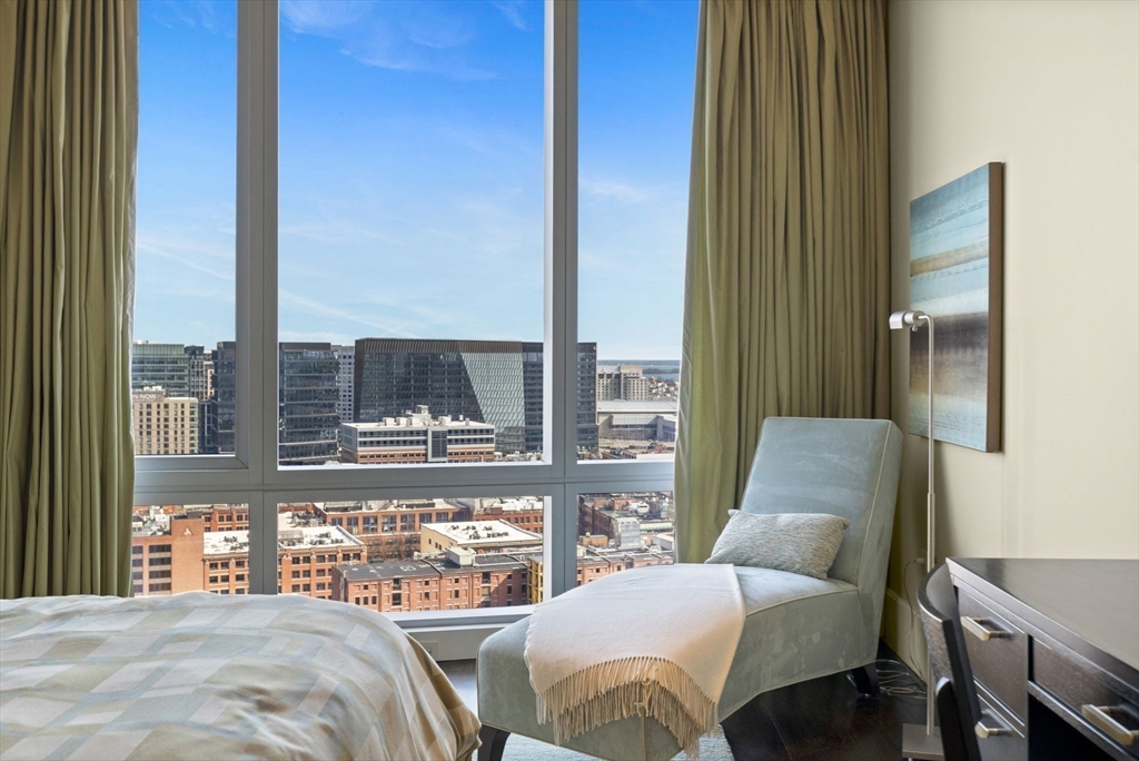 500 Atlantic Ave # 21H