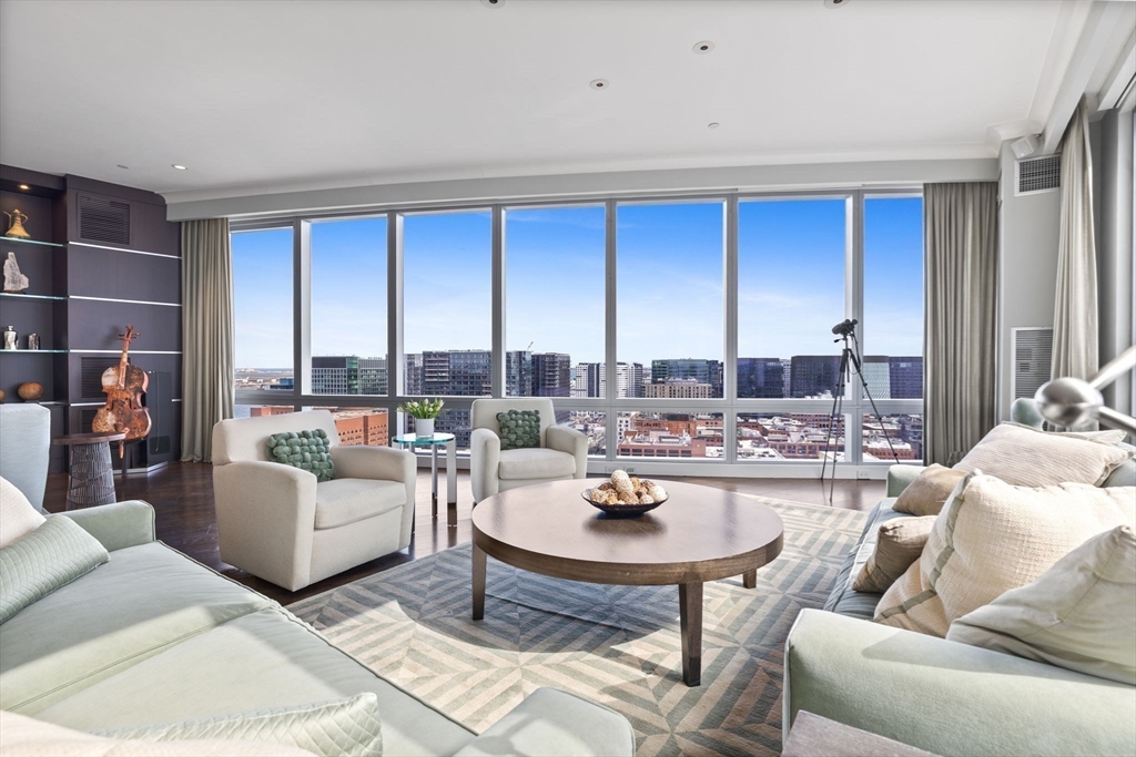 500 Atlantic Ave # 21H