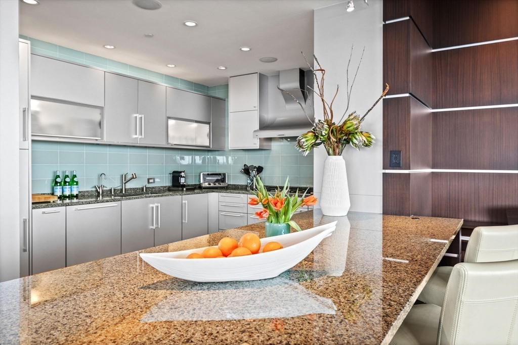 500 Atlantic Ave # 21H