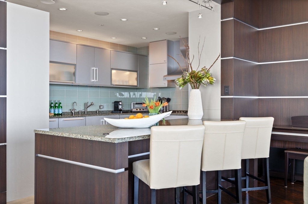 500 Atlantic Ave # 21H