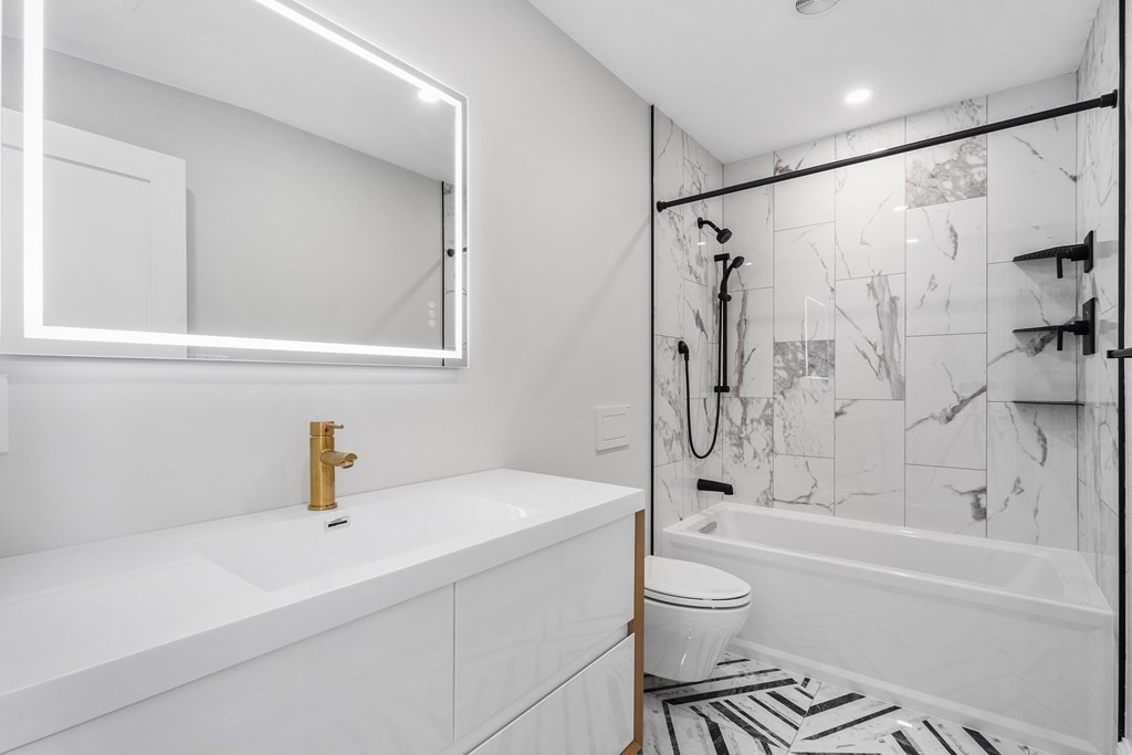 903 Beacon St # 3
