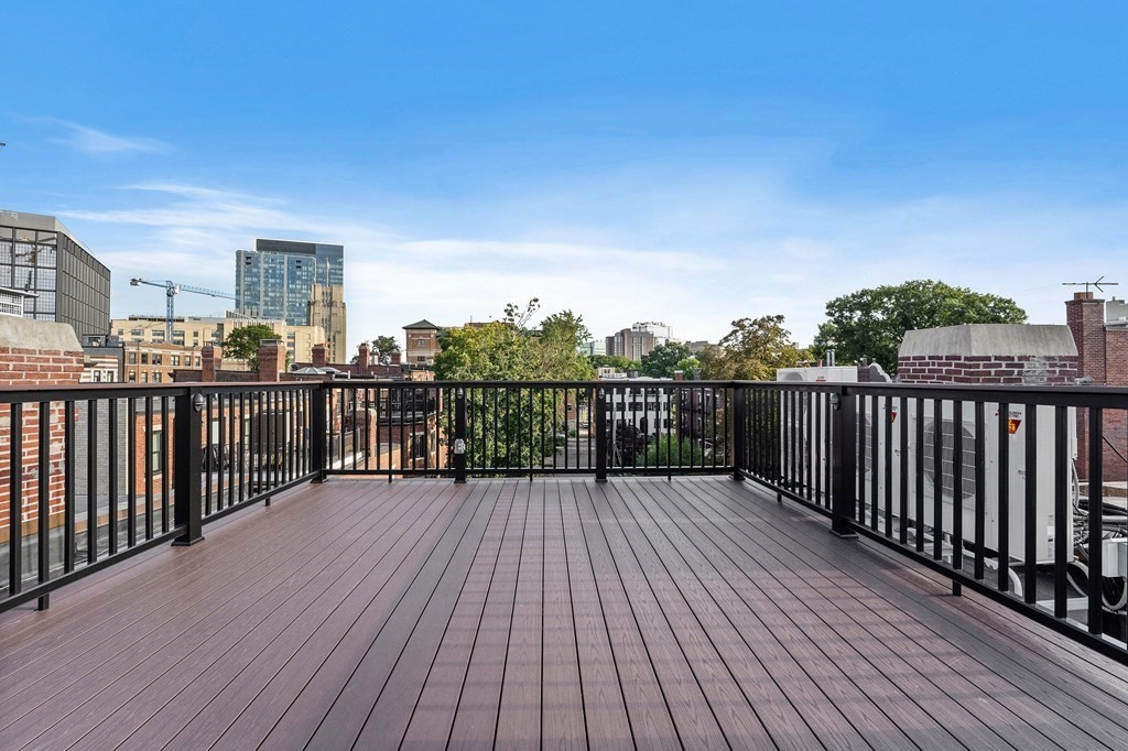 903 Beacon St # 3