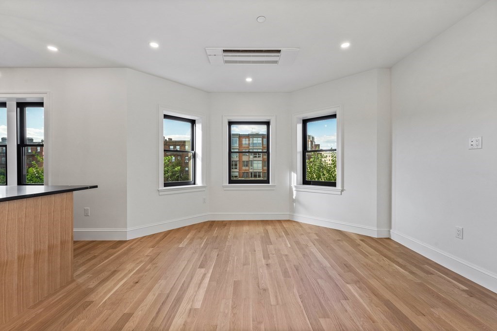 903 Beacon St # 3