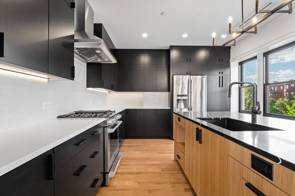 903 Beacon St # 3