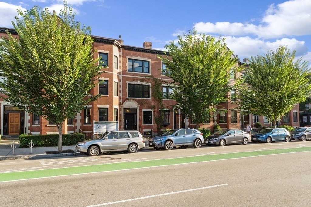 903 Beacon St # 3