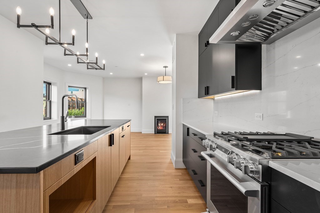 903 Beacon St # 3