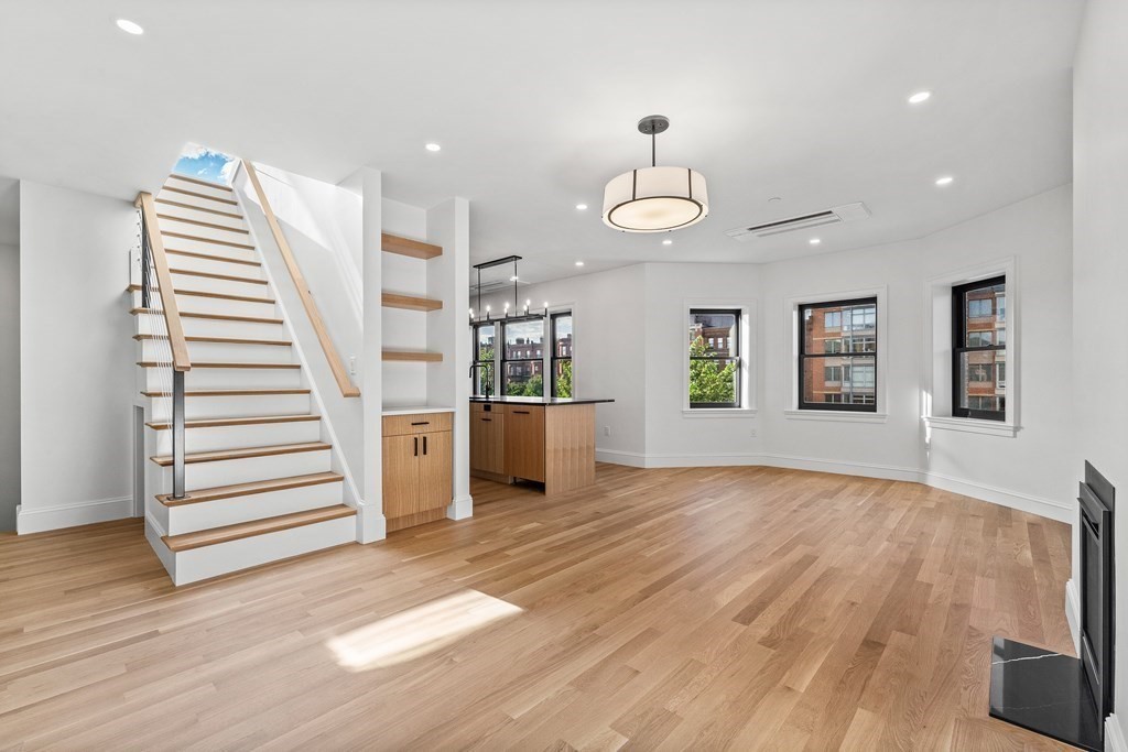 903 Beacon St # 3