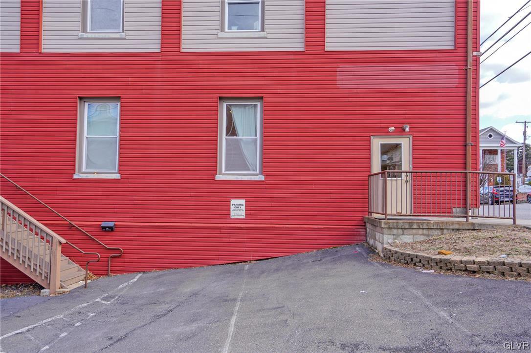90 West Center Street