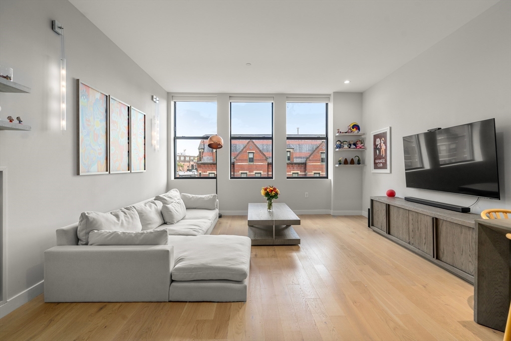 285 Columbus Ave # 407