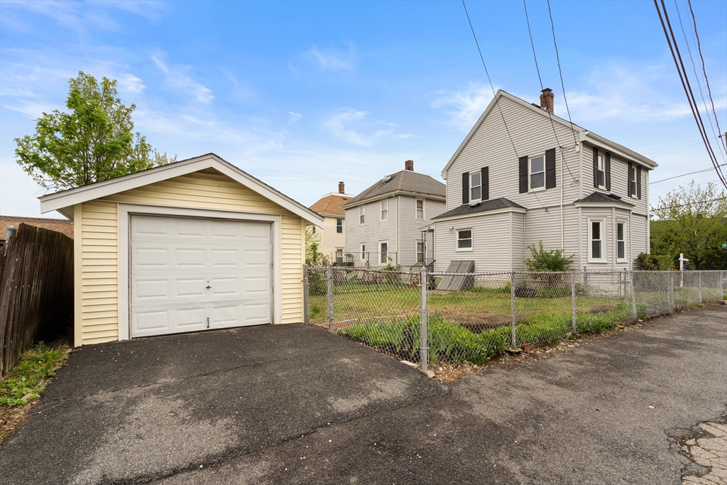 35 Myrtle St