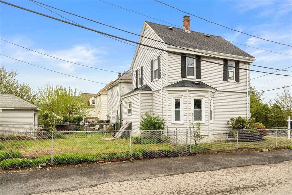 35 Myrtle St