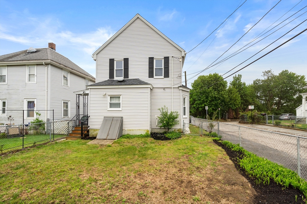 35 Myrtle St