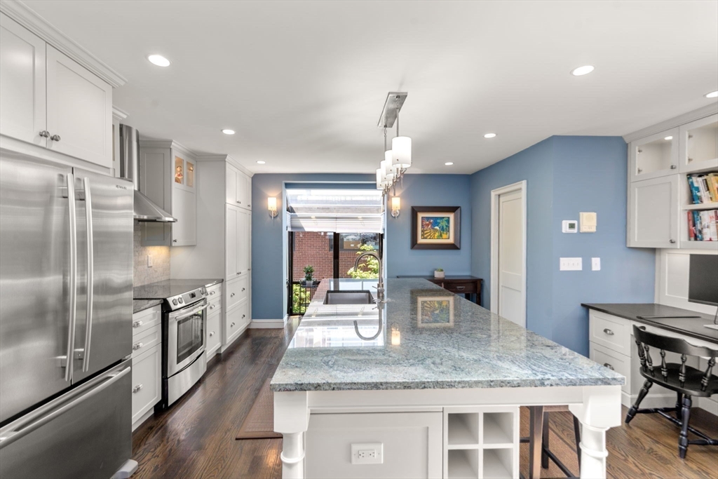 30 Shipway Pl # 30