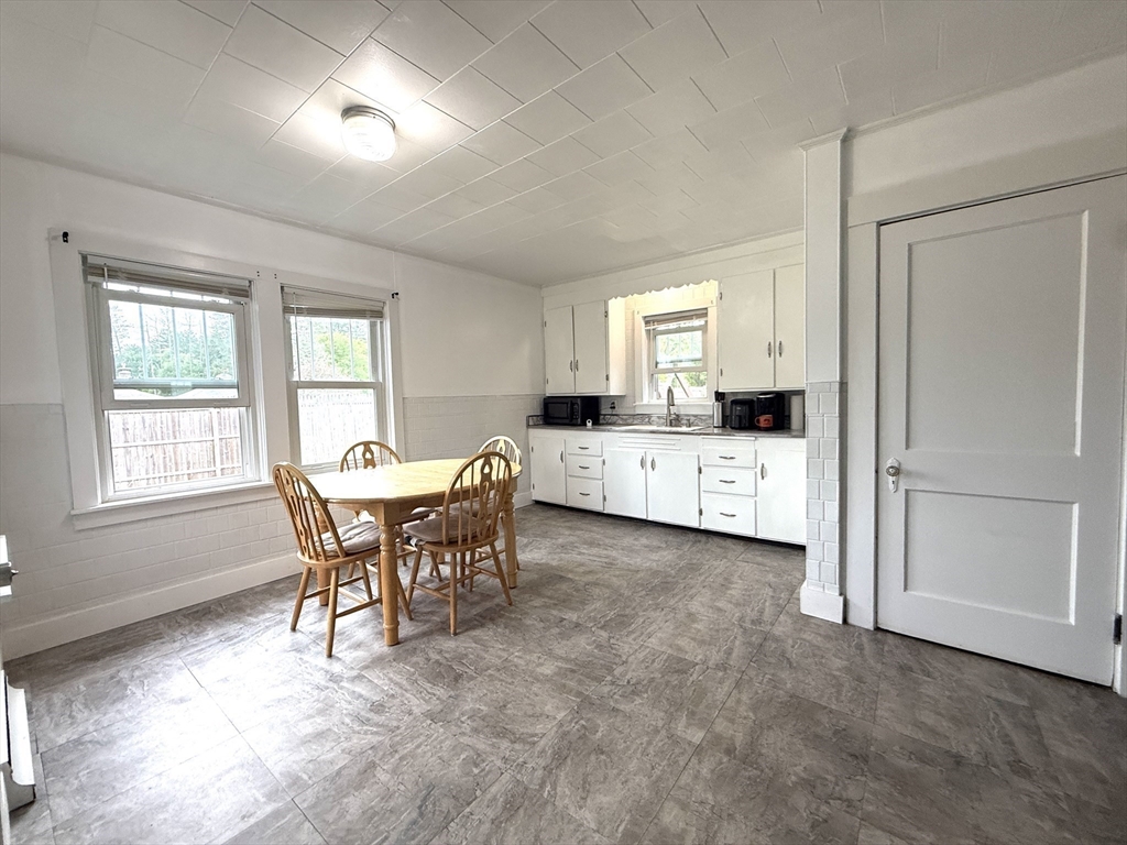 682 Wheelwright Rd