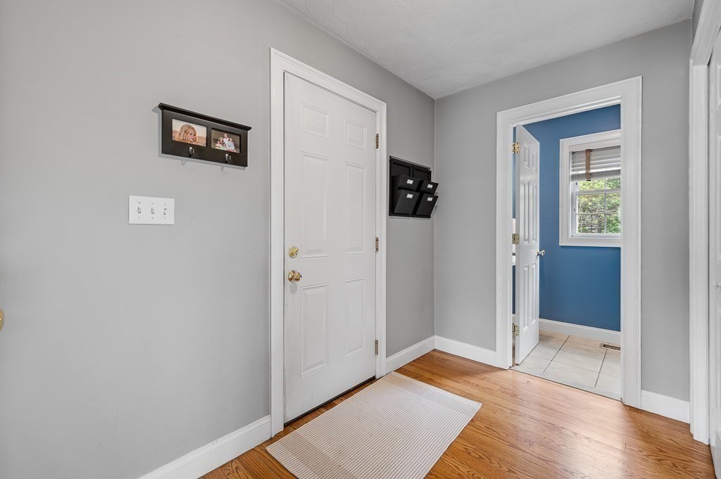 26 Mountain Laurel Rd