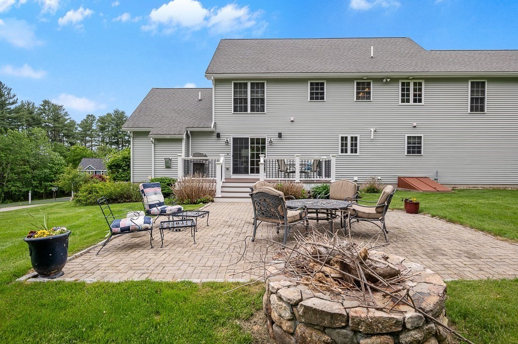 26 Mountain Laurel Rd