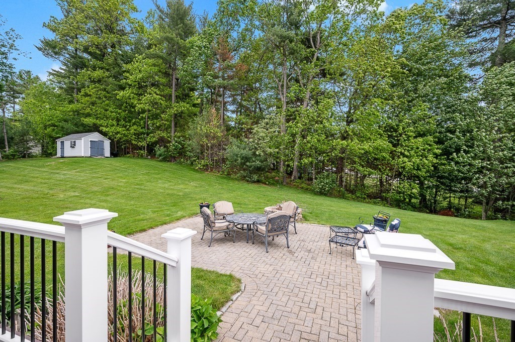 26 Mountain Laurel Rd