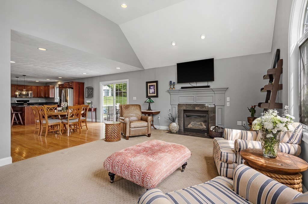 26 Mountain Laurel Rd