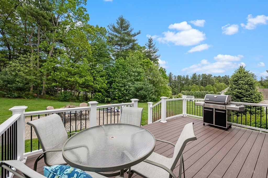 26 Mountain Laurel Rd