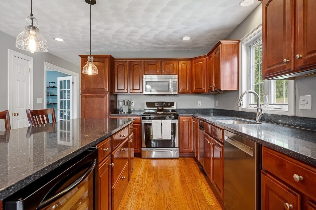 26 Mountain Laurel Rd