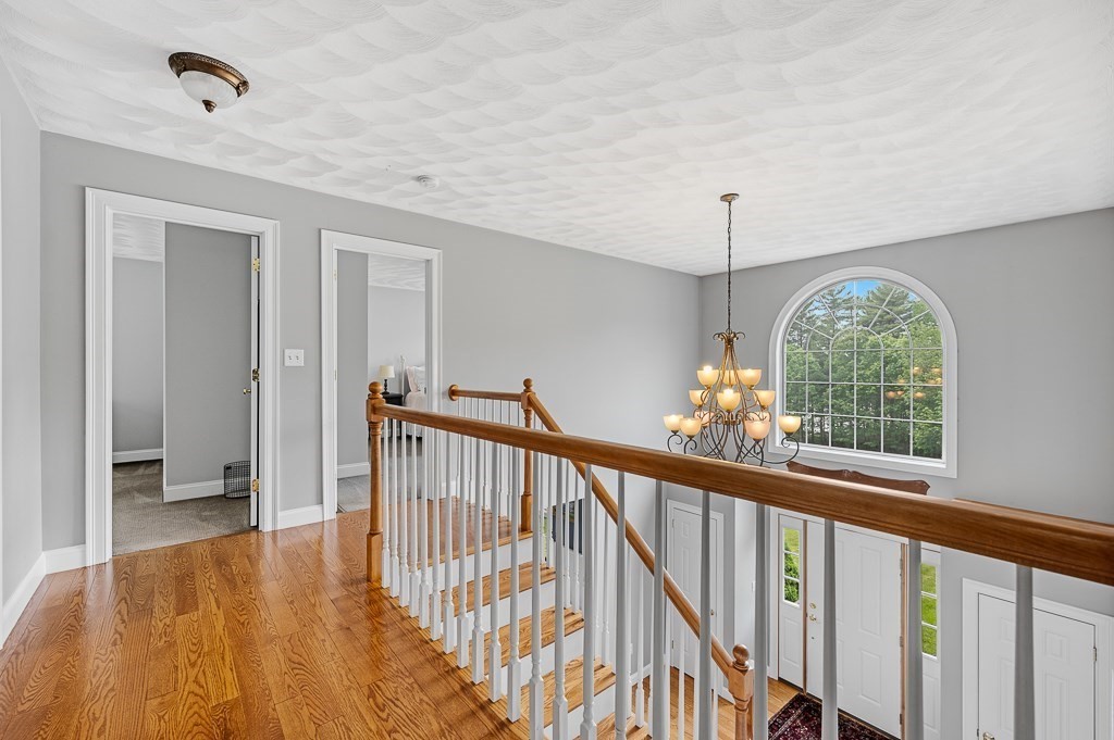 26 Mountain Laurel Rd