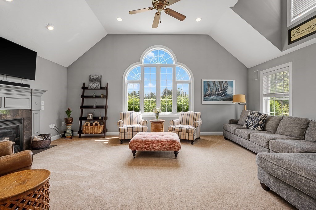26 Mountain Laurel Rd
