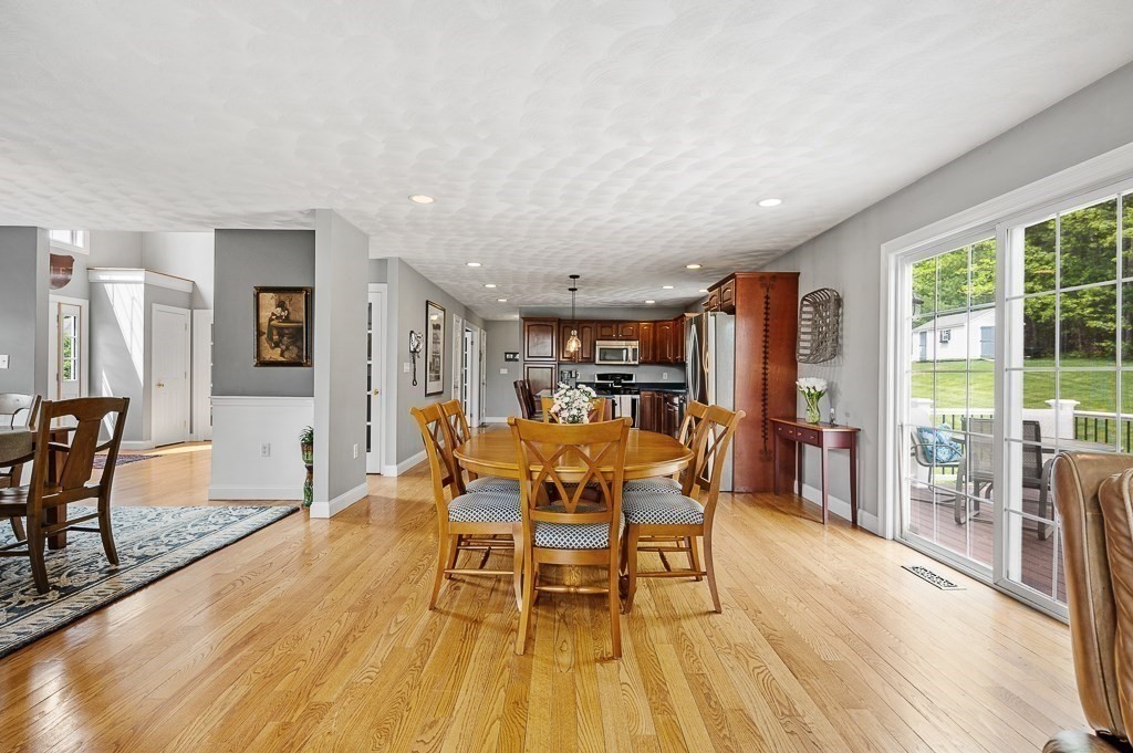 26 Mountain Laurel Rd