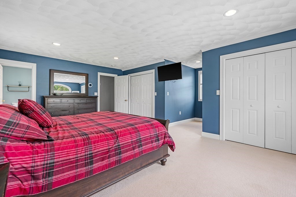 26 Mountain Laurel Rd