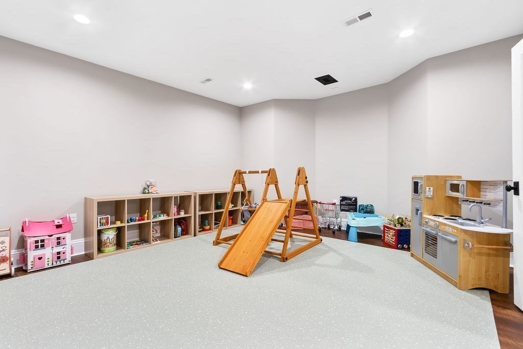 16 Grace Rd