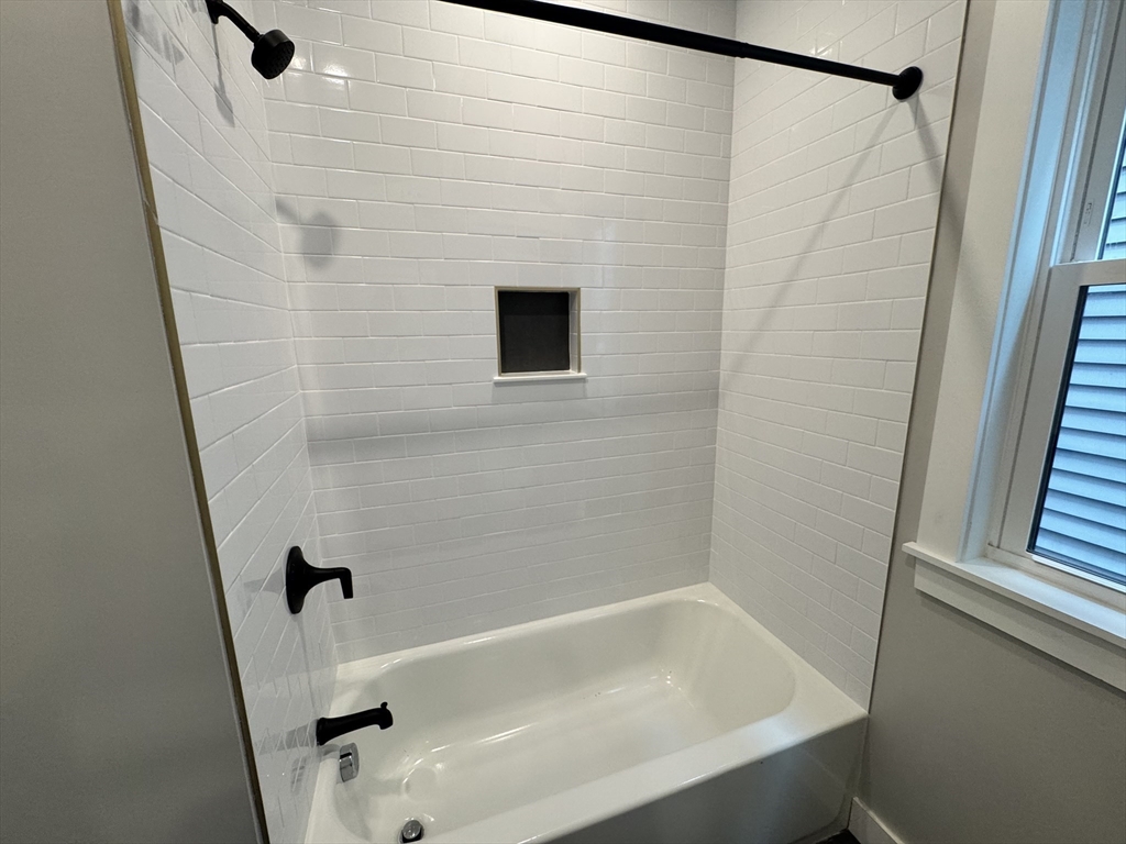 272 E Cottage St # 2