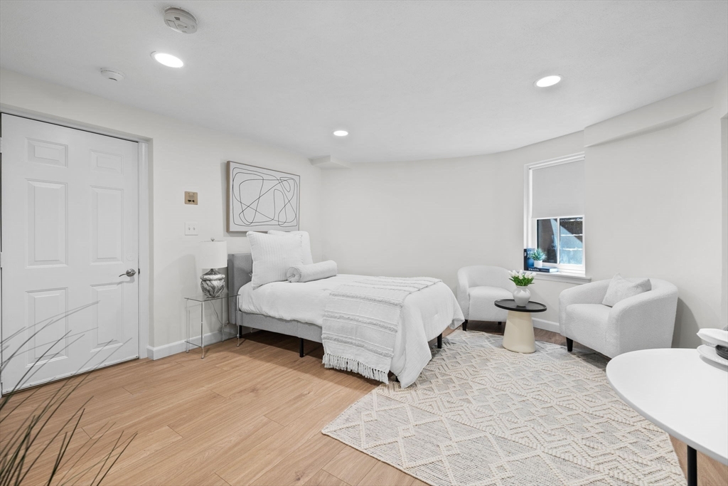 673 Tremont # 7