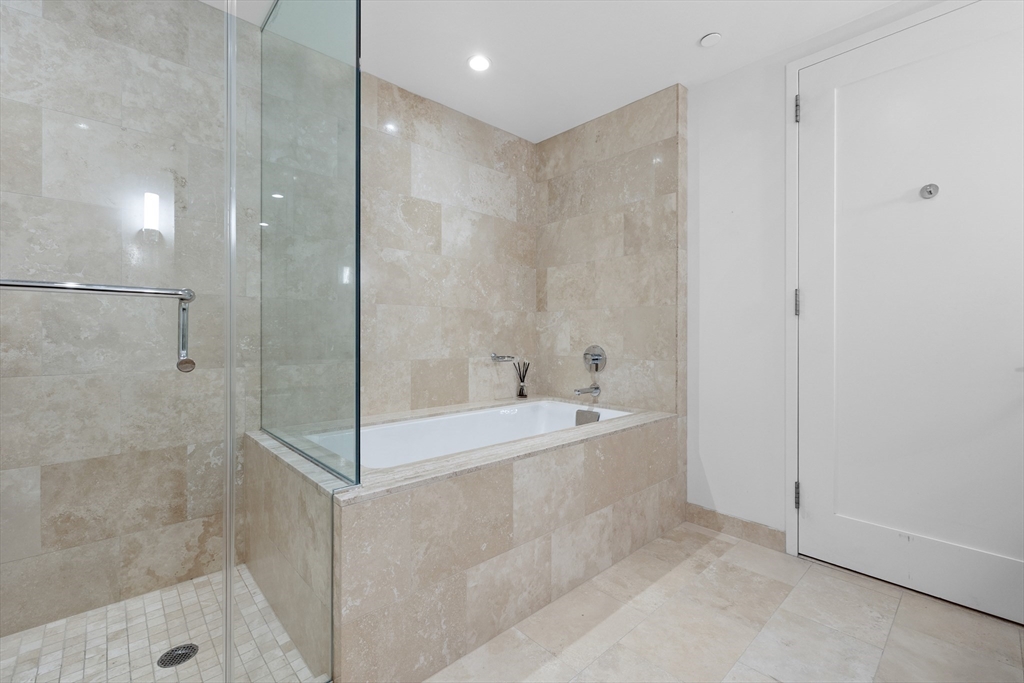 1 Franklin St # 1807