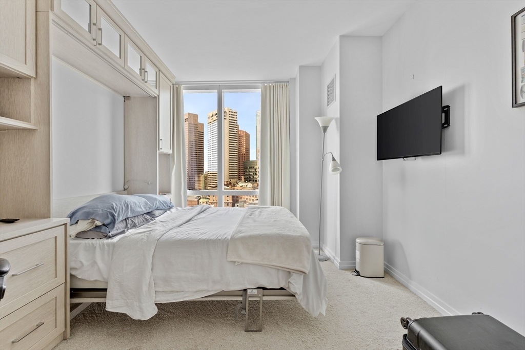 1 Franklin St # 1807