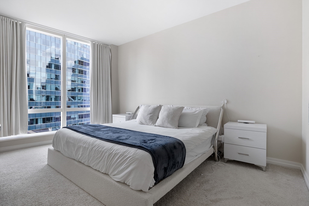 1 Franklin St # 1807