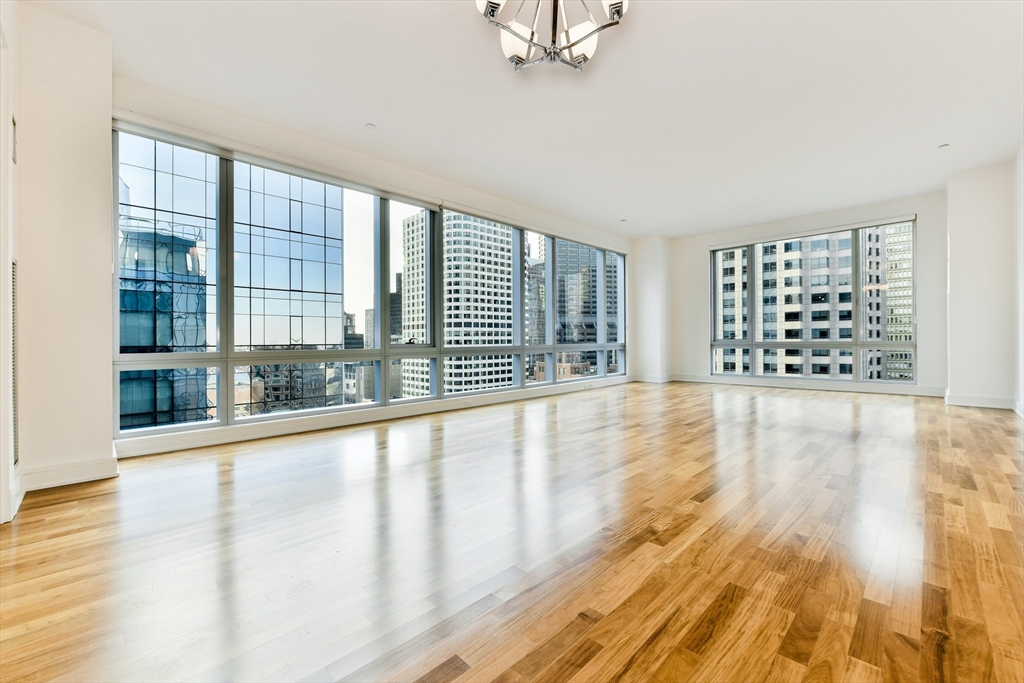 500 Atlantic Ave # 19F