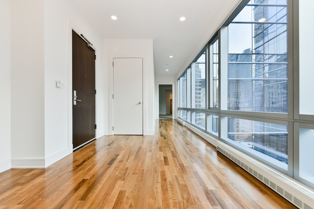 500 Atlantic Ave # 19F