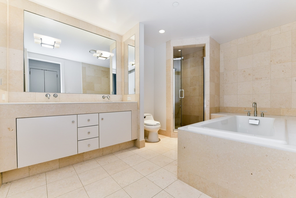 500 Atlantic Ave # 19F