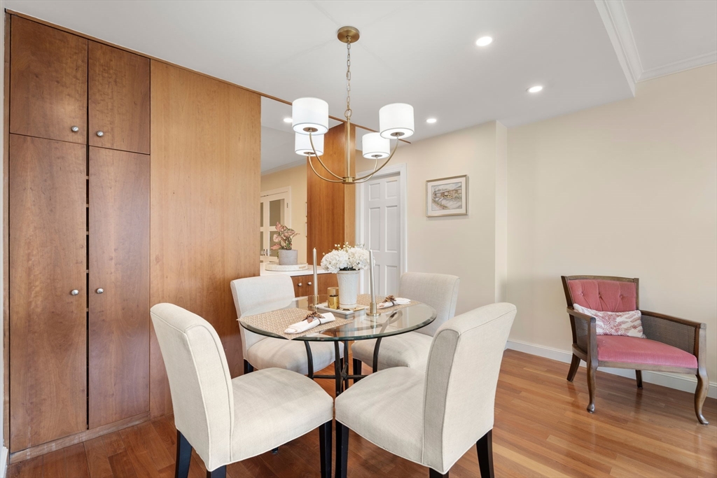 65 East India Row # 18G