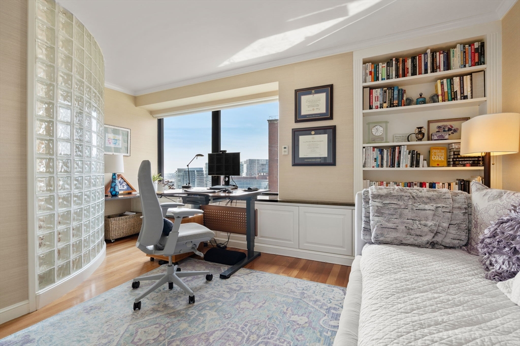 65 East India Row # 18G