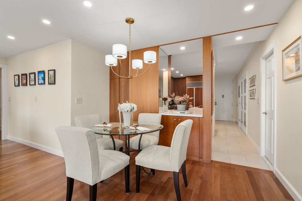 65 East India Row # 18G