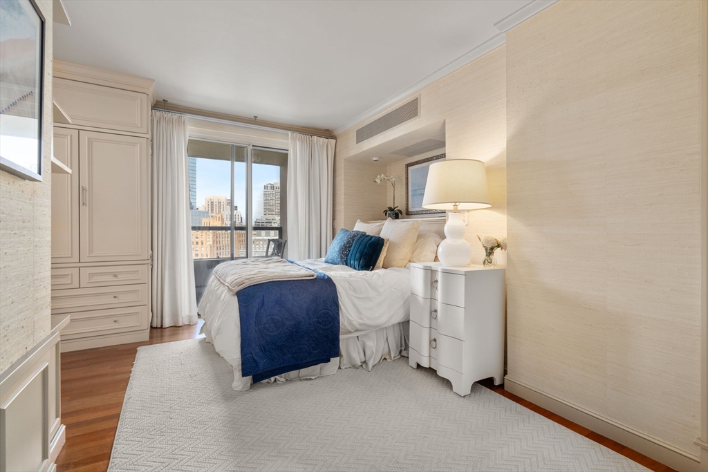 65 East India Row # 18G