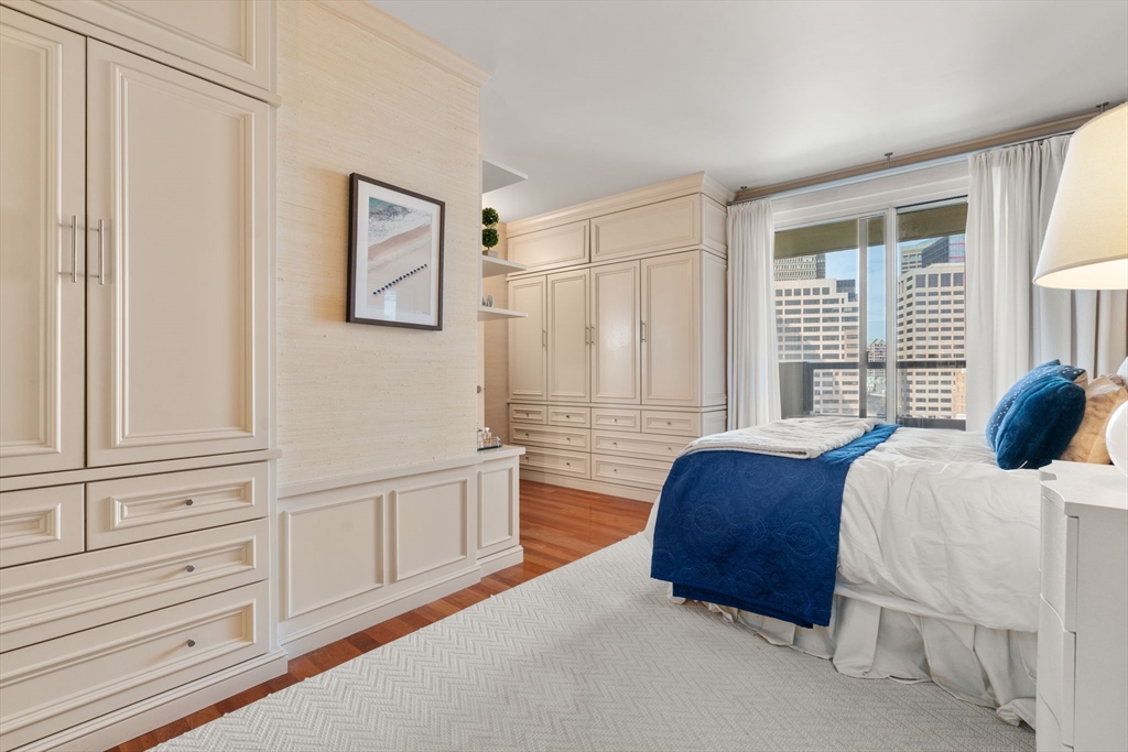 65 East India Row # 18G