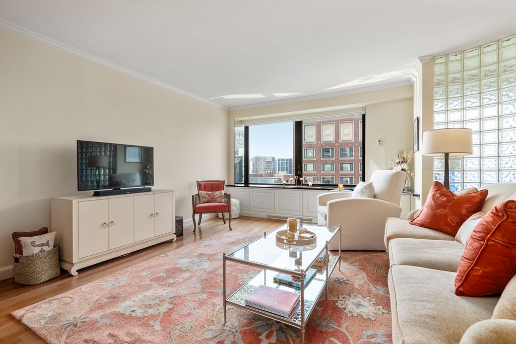65 East India Row # 18G