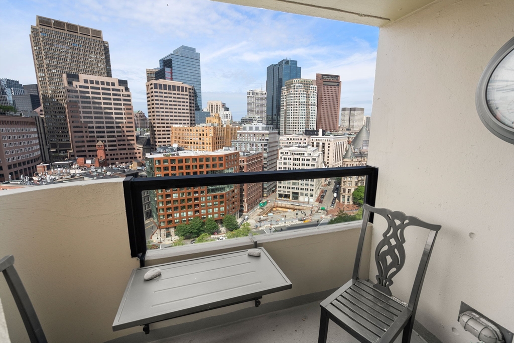 65 East India Row # 18G