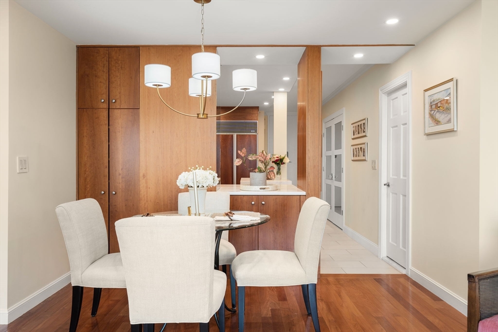 65 East India Row # 18G