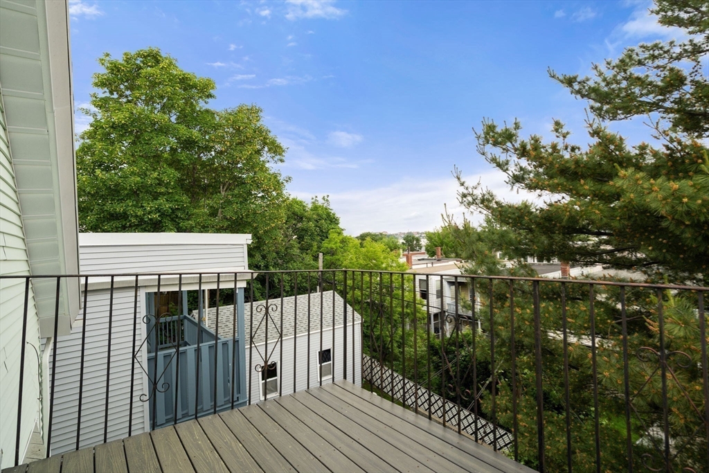 114 Byron Street