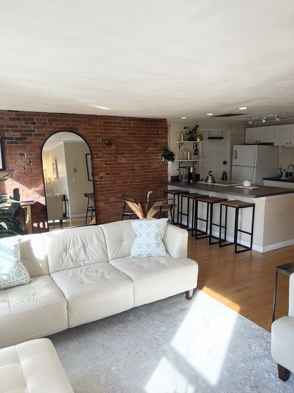 113 Fulton St # 5