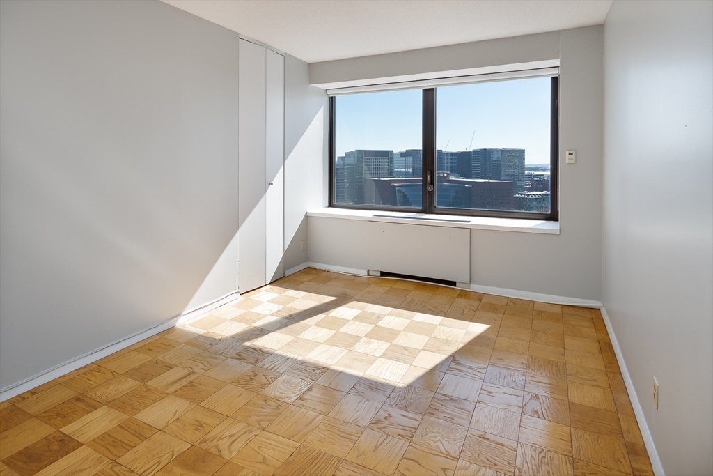 85 East India Row # 22D