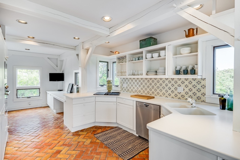 1400 Chequessett Neck Road