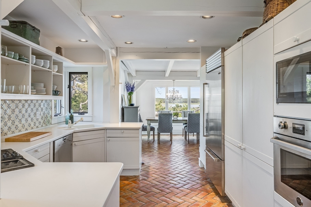 1400 Chequessett Neck Road